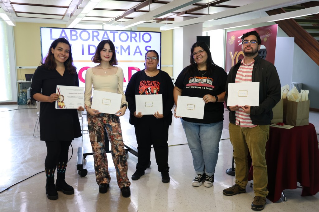 Segundo Certamen Literario reconoce talento de estudiantes&nbsp;sagradeños